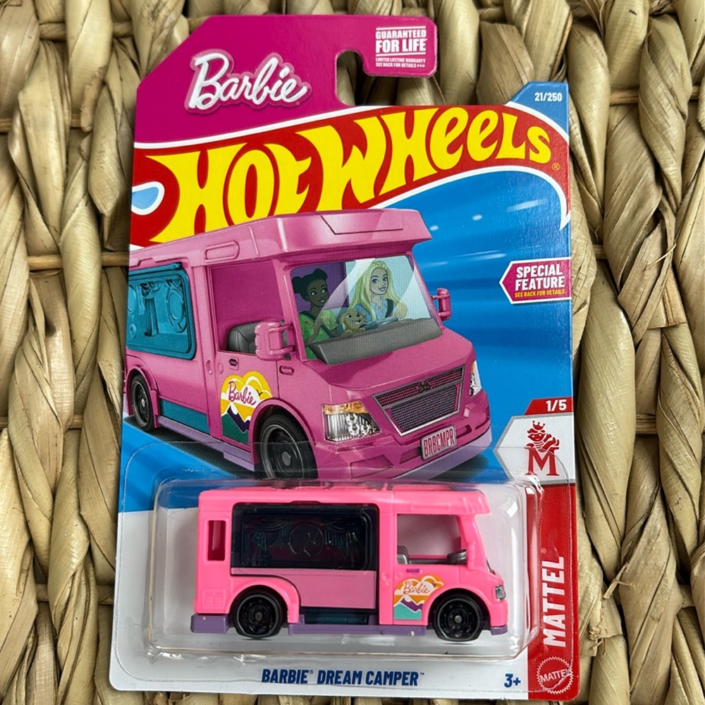 Pink Barbie Dream Camper Mobile Home Hot Wheels Mattel Hotwheels Toy HW 2026 New